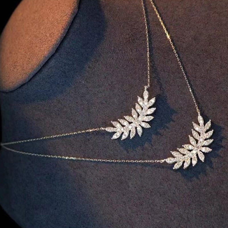 Leaf Pendant Necklace