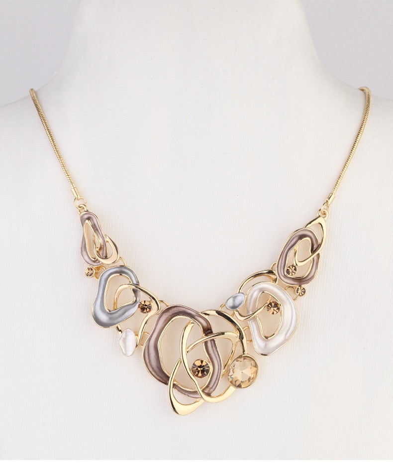 Exaggerated Exquisite Necklace