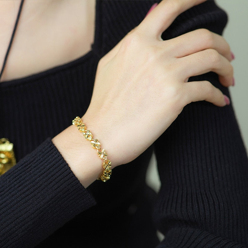 Four-leaf clover gold bracelet