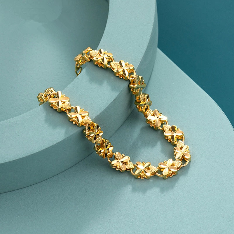 Four-leaf clover gold bracelet